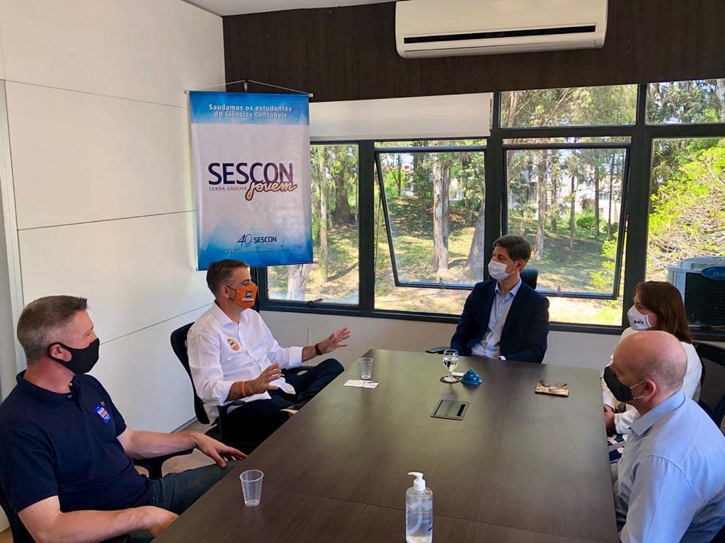 Marcelo Slaviero foi recebido pela diretoria do SESCON - Serra Gaúcha