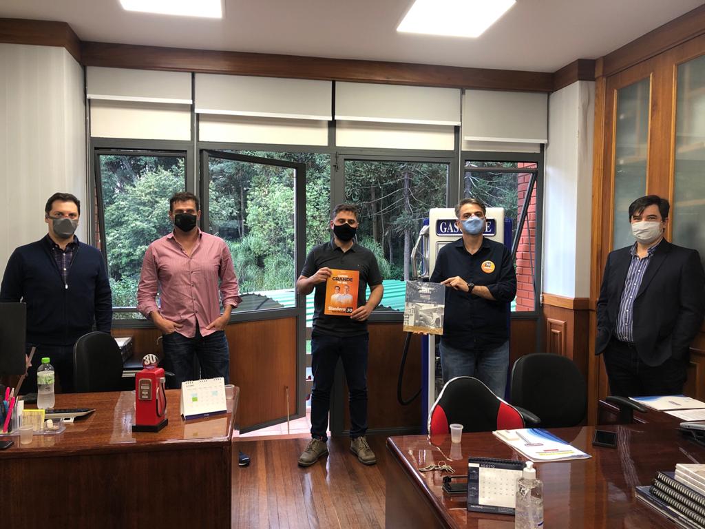 Marcelo Slaviero e Cesar Bernardi se encontram com diretores do Sindipetro Serra Gaúcha